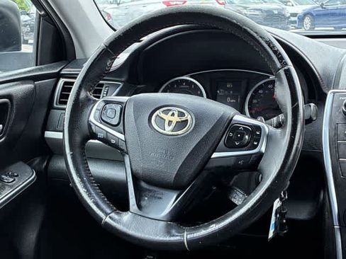 Used 2017 Toyota Camry SE FWD image 23