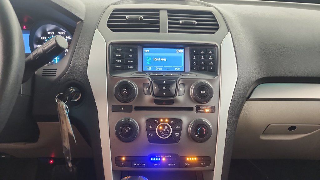 Used 2015 Ford Explorer FWD image 13