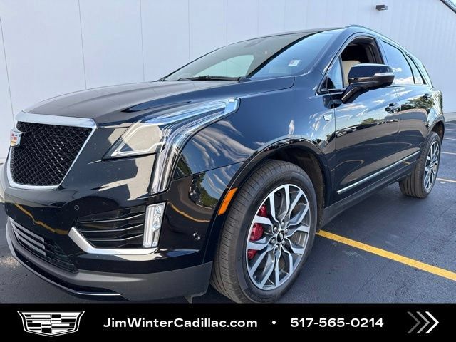 Certified 2025 Cadillac XT5 Sportv w/ Technology Package AWD/4WD image 2