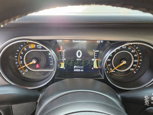 Used 2021 Jeep Wrangler Unlimited Sport image 23