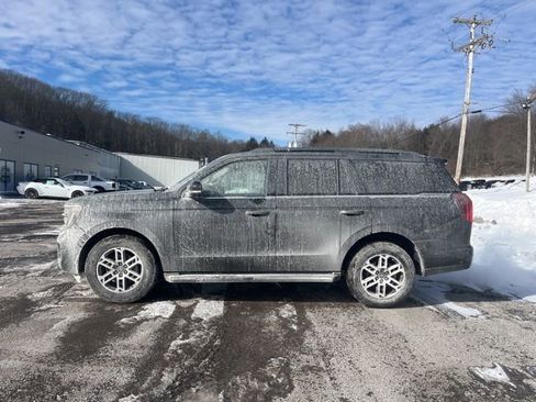Used 2025 Ford Expedition Active image 9