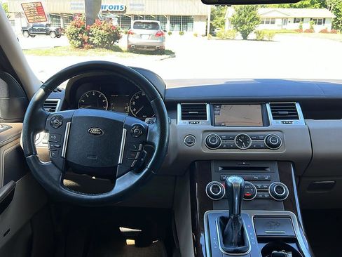 Used 2011 Land Rover Range Rover Sport HSE LUX AWD/4WD image 13