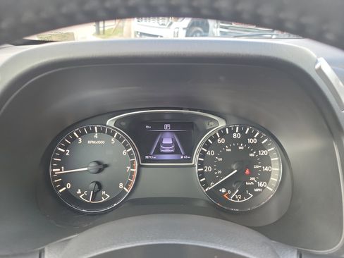 Used 2017 Nissan Pathfinder SV image 27