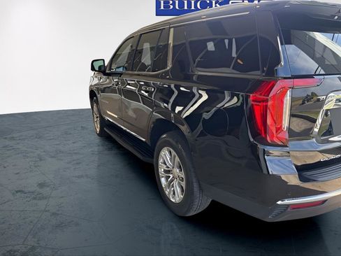 Used 2023 GMC Yukon SLT w/ SLT Premium Package image 8