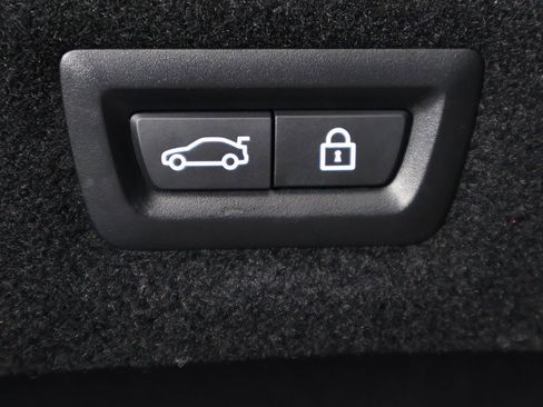 Used 2022 BMW M8 Competition w/ M Carbon Exterior Package image 27