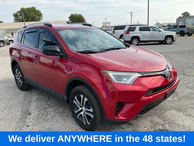 Used 2017 Toyota RAV4 LE FWD image 4
