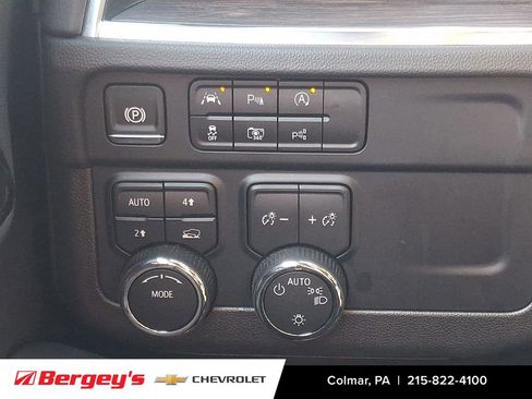 Certified 2025 Chevrolet Tahoe LT image 28