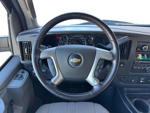 Used 2017 Chevrolet Express 2500 image 22