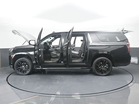 Used 2021 Chevrolet Suburban LT image 78