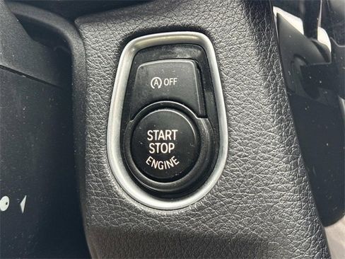 Used 2017 BMW 330i Sedan image 14