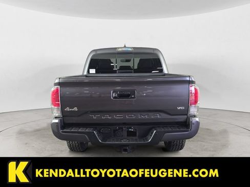 Used 2019 Toyota Tacoma Limited AWD/4WD image 6