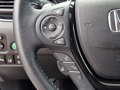 Used 2017 Honda Pilot Elite image 24