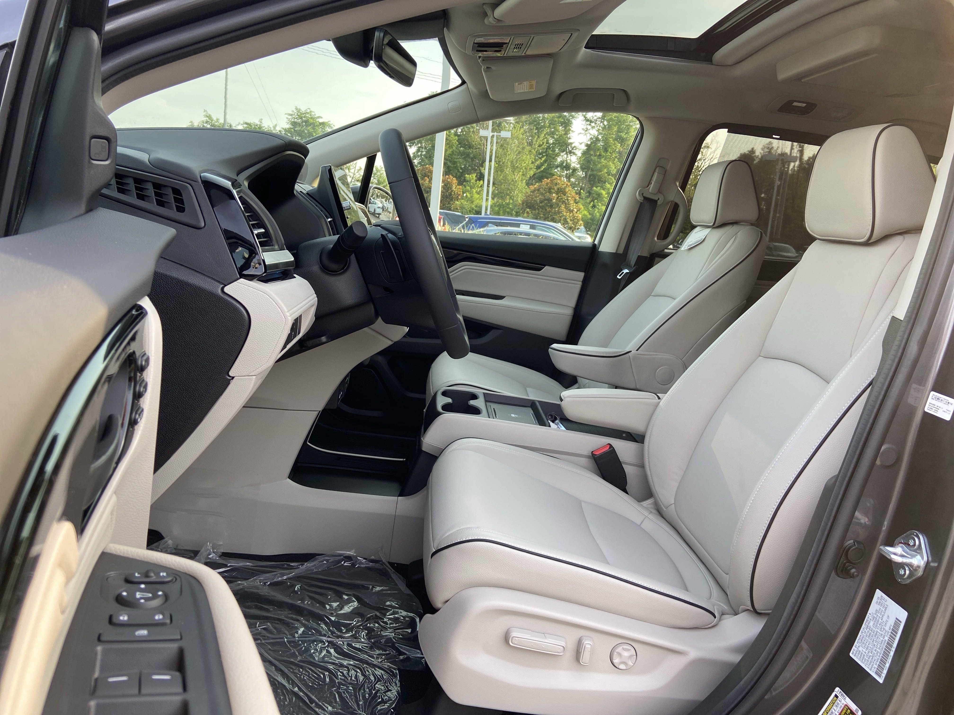New 2027 Honda Odyssey Touring image 30