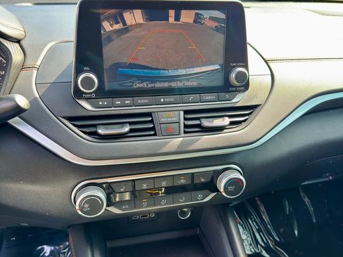 Used 2021 Nissan Altima 2.0 SR image 8