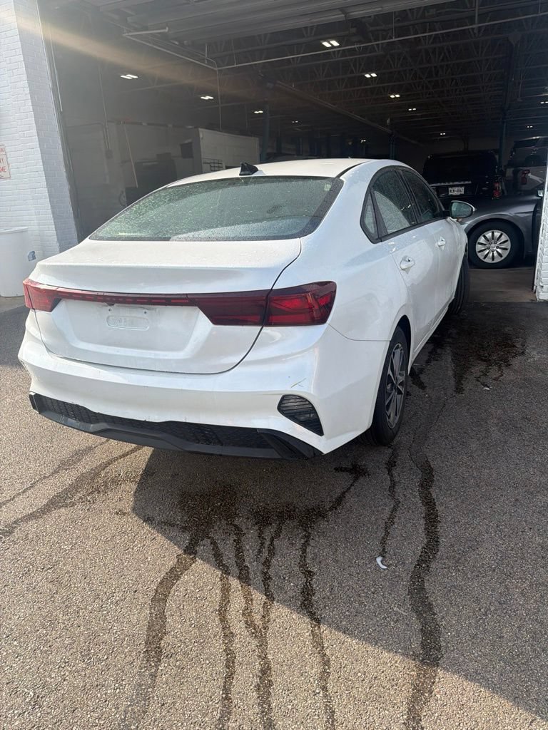 Used 2023 Kia Forte LXS FWD image 6