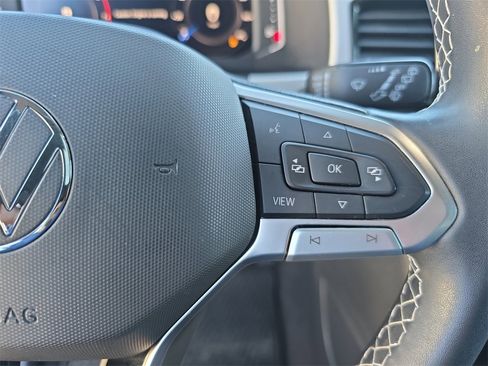 Used 2023 Volkswagen Atlas Cross Sport SE w/ Black Wheel Package image 15