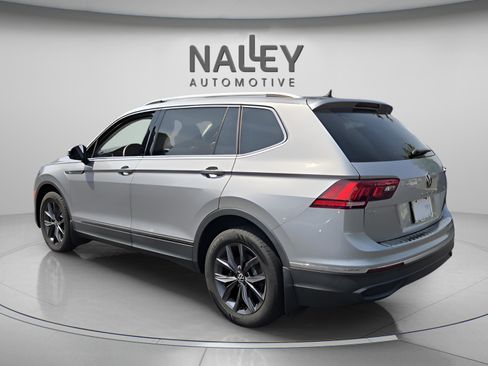 Used 2022 Volkswagen Tiguan SE image 3