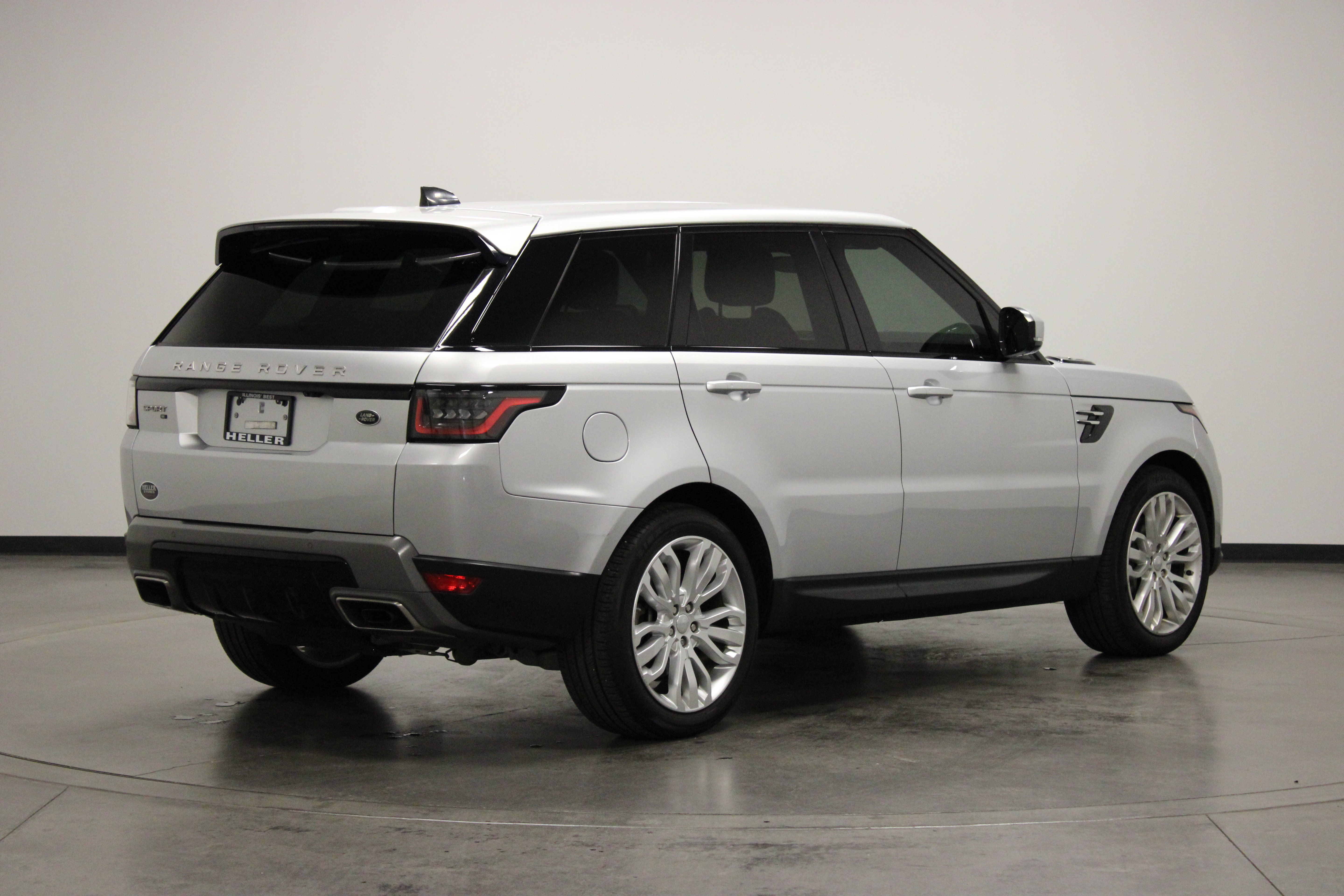 Used 2020 Land Rover Range Rover Sport SE AWD/4WD image 8