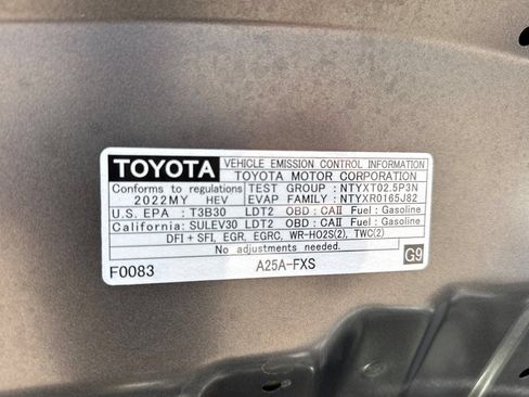 Certified 2022 Toyota RAV4 LE AWD/4WD image 36