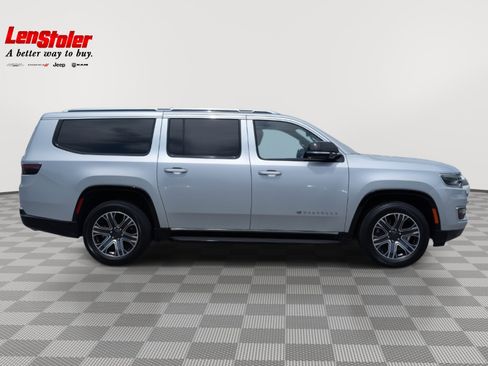 Used 2024 Jeep Wagoneer L Series II w/ Flexible Seating Group image 6