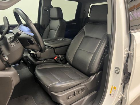 Used 2025 GMC Sierra 1500 SLT image 31