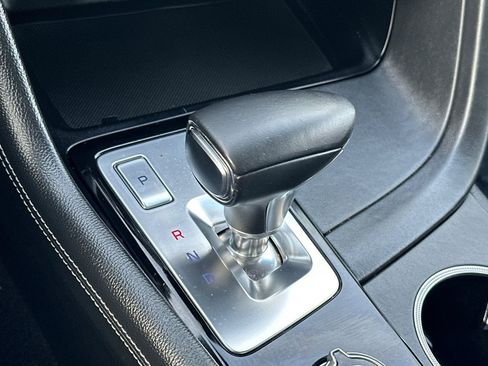 Used 2023 Genesis G70 2.0T image 21