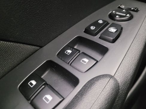 Used 2018 Hyundai Accent SE FWD image 27