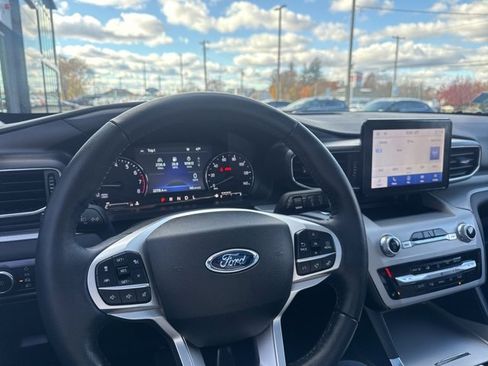 Used 2023 Ford Explorer XLT w/ Equipment Group 202A image 23
