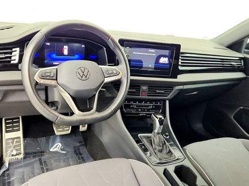 Used 2025 Volkswagen Jetta Sport FWD image 13