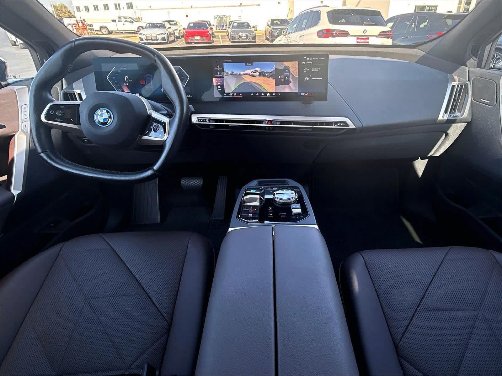 Used 2024 BMW iX xDrive50 w/ Premium Package AWD/4WD image 10