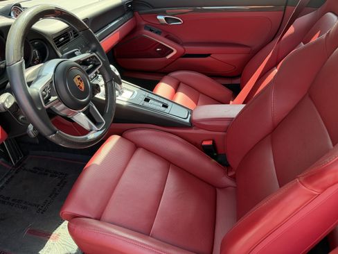Certified 2017 Porsche 911 Targa 4S AWD/4WD image 4