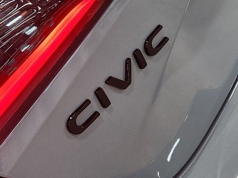 Used 2025 Honda Civic Sport Touring image 22