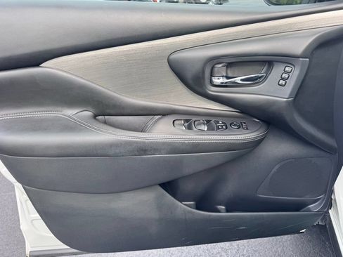 Used 2018 Nissan Murano Platinum w/ Cargo Package FWD image 22
