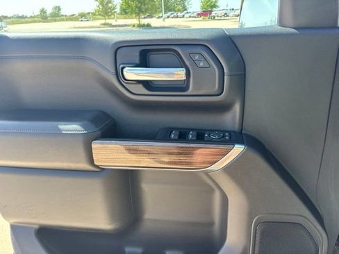 Used 2022 Chevrolet Silverado 1500 LT Trail Boss w/ Safety Package AWD/4WD image 14