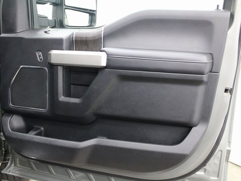 Used 2020 Ford F250 Lariat w/ Lariat Ultimate Package image 26