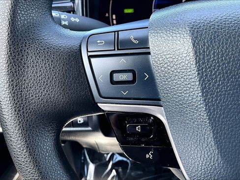 Used 2025 Toyota Camry LE FWD image 17