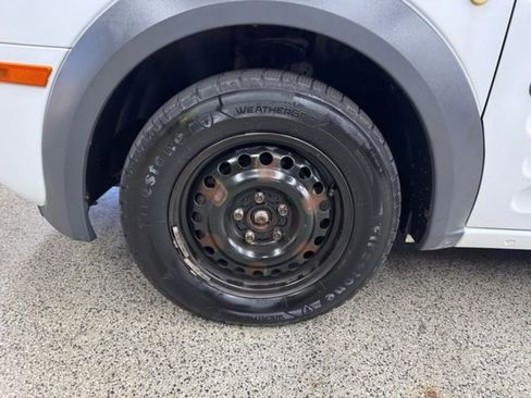 Used 2013 Ford Transit Connect XLT image 26