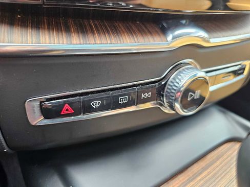 Used 2021 Volvo XC60 T5 Inscription w/ Protection Package Premier image 31