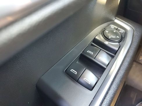 Used 2023 GMC Sierra 1500 Elevation image 34