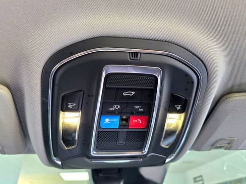 Certified 2023 Jeep Grand Cherokee L Limited w/ Luxury Tech Group II AWD/4WD image 20