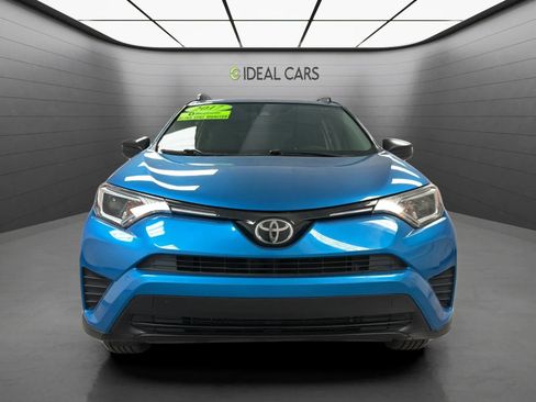 Used 2017 Toyota RAV4 LE FWD image 2