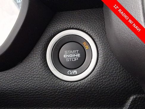 Used 2022 RAM 1500 Big Horn AWD/4WD image 24