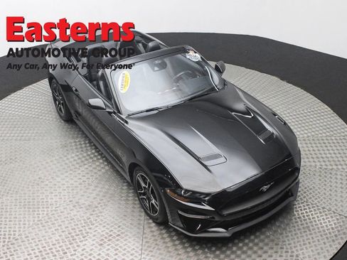 Used 2023 Ford Mustang Premium image 3
