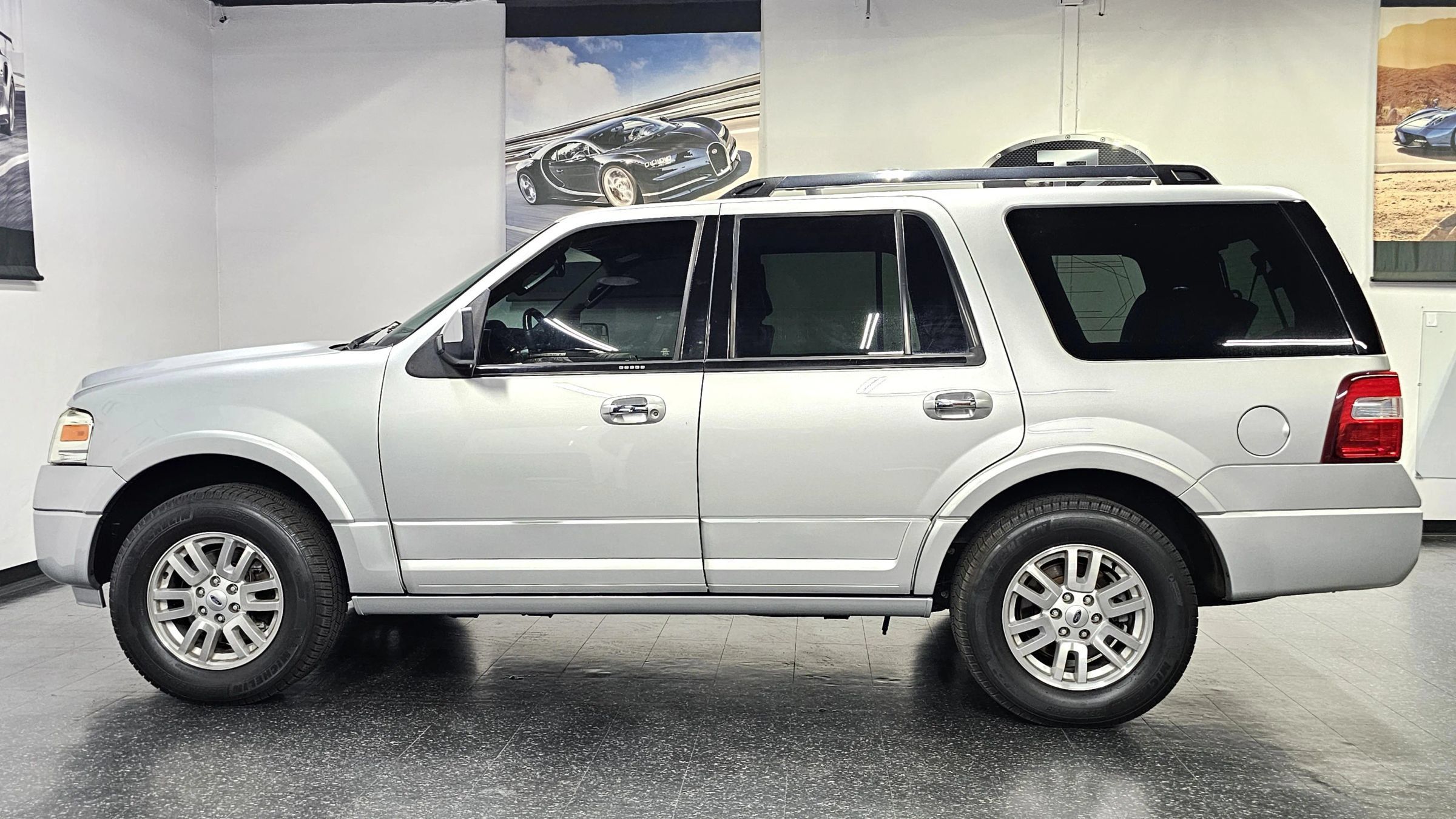 Used 2014 Ford Expedition Limited w/ Equipment Group 301A RWD image 19