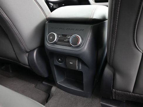 New 2025 Ford Explorer Active w/ Active Comfort Package image 38