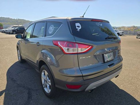 Used 2014 Ford Escape SE FWD image 2
