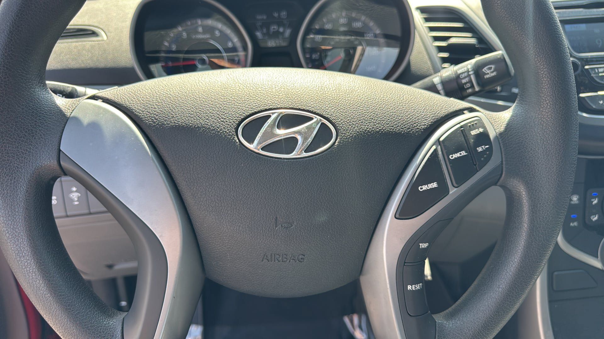 Used 2016 Hyundai Elantra SE FWD image 27