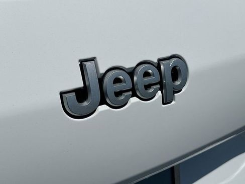 New 2026 Jeep Grand Cherokee L Laredo AWD/4WD image 18