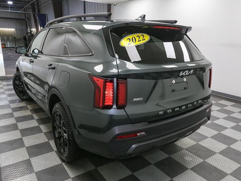 Used 2022 Kia Sorento S w/ Panoramic Sunroof Package AWD/4WD image 10
