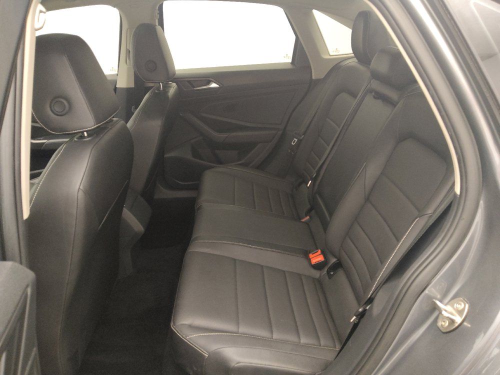 Used 2024 Volkswagen Jetta SE w/ Panoramic Sunroof Package FWD image 18